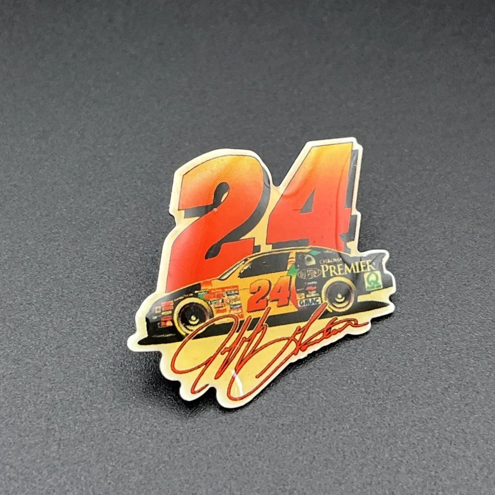Jeff Gordon #24 NASCAR 1997 Race Car Lapel Hat Pin